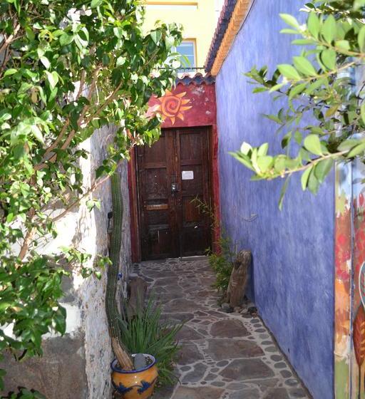 הוסטל El Porvenir