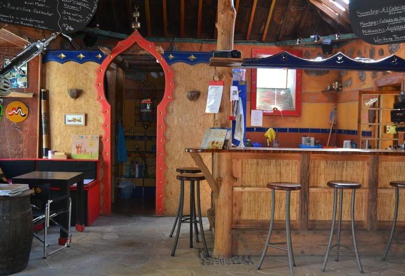 הוסטל El Porvenir