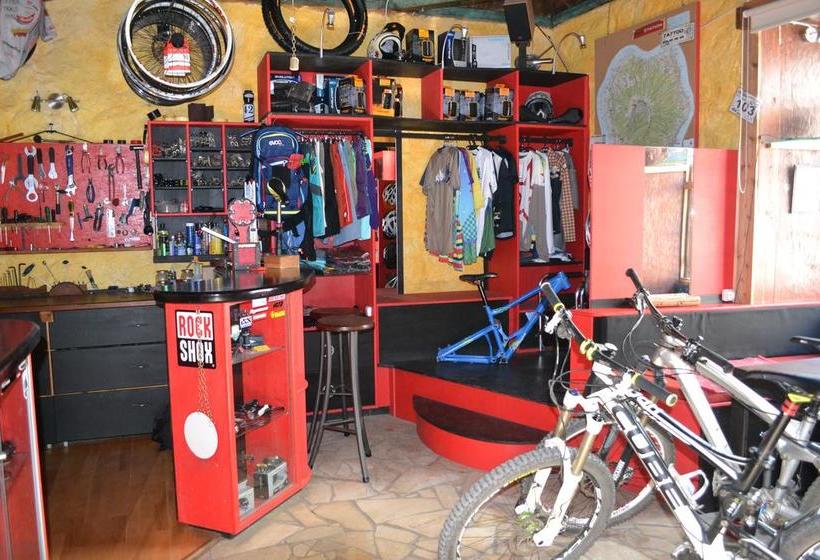 הוסטל El Porvenir