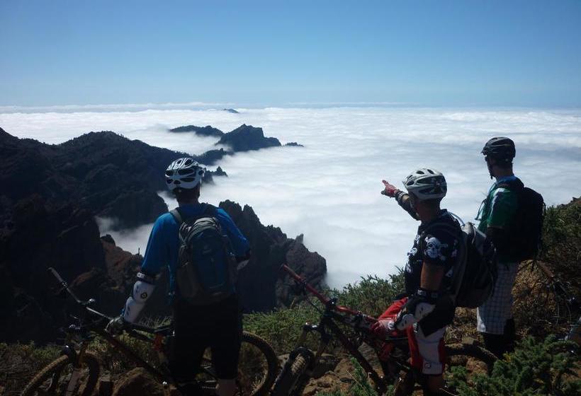 הוסטל El Porvenir