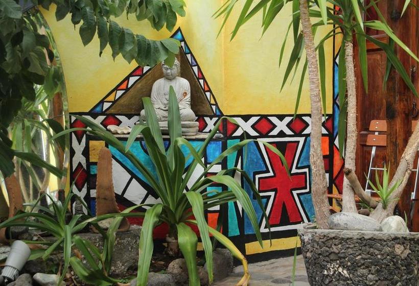 הוסטל El Porvenir