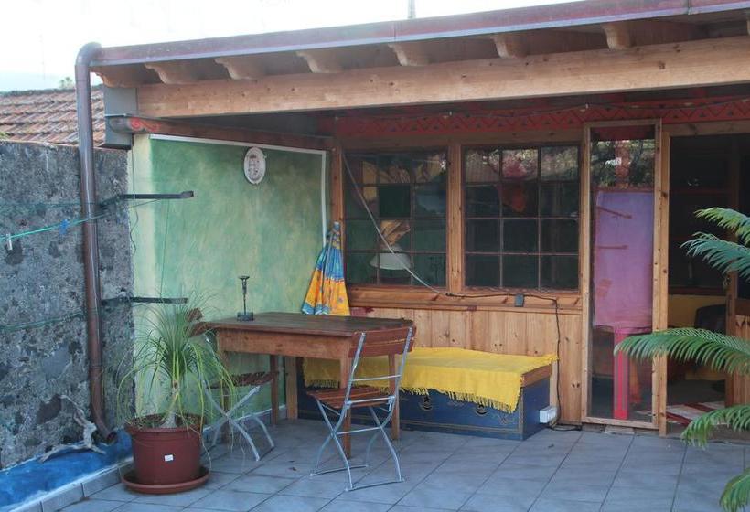 הוסטל El Porvenir