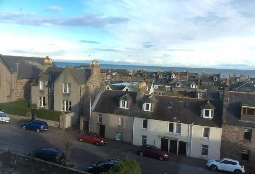 Aamiaismajoitus (B&B) Arduthie House