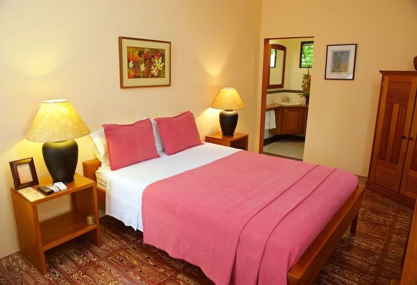 تختخواب و صبحانه Coral House