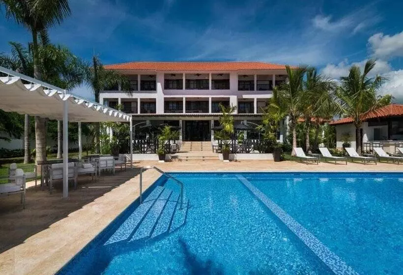 هتل Casa Hemingway