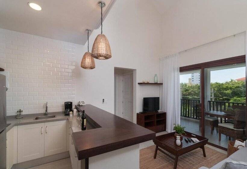 هتل Casa Hemingway