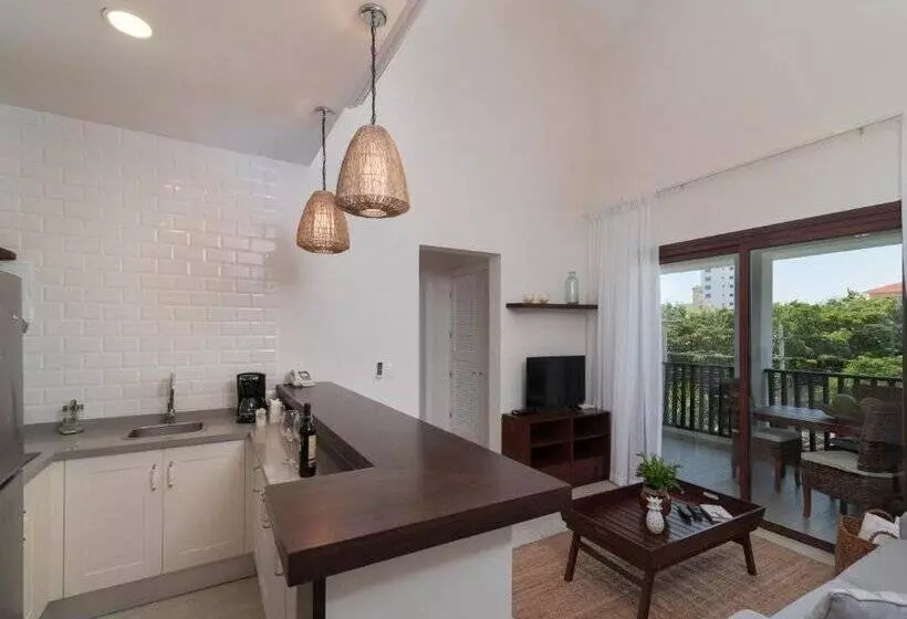 هتل Casa Hemingway