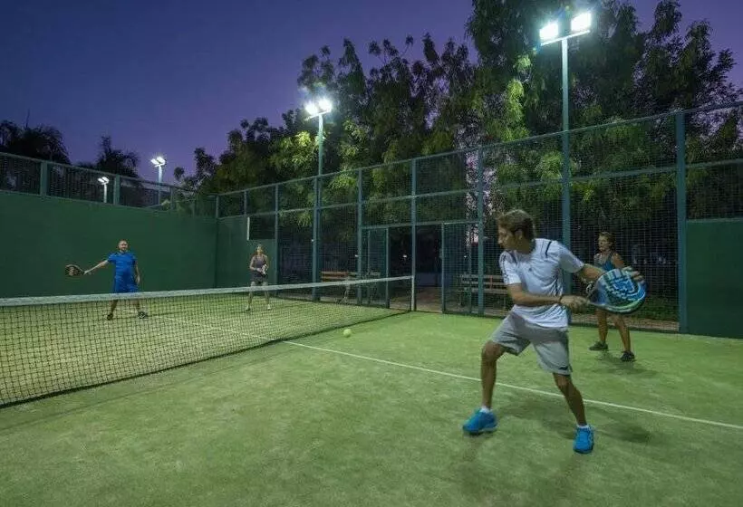 هتل Casa Hemingway