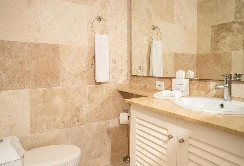 هتل Casa Hemingway