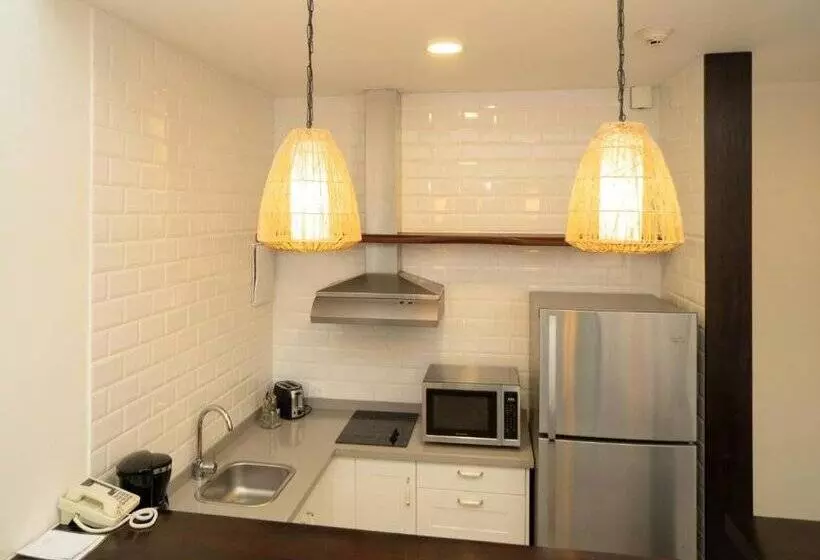 هتل Casa Hemingway