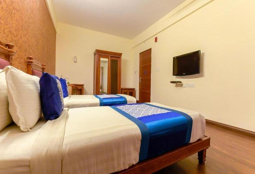 Отель Cochin City Residency