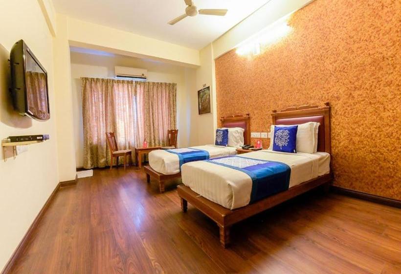 Отель Cochin City Residency