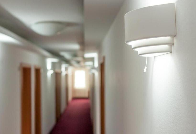 Отель Europejski