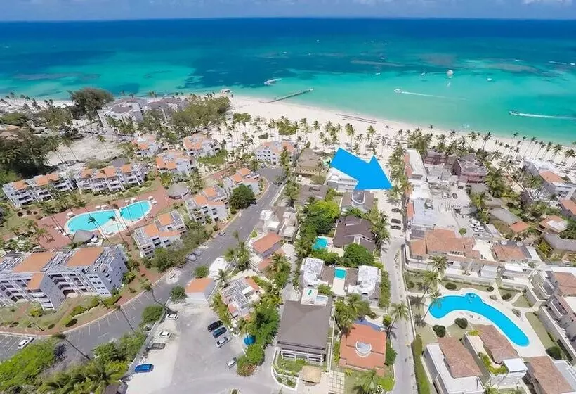 هتل Los Corales Beach Village