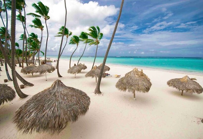 هتل Los Corales Beach Village