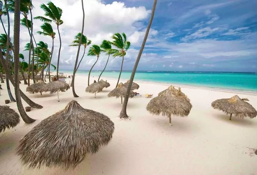 هتل Los Corales Beach Village
