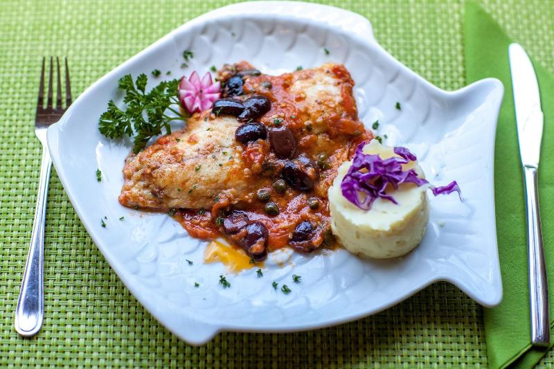 هتل Los Corales Beach Village