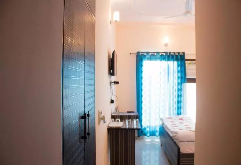 ホテル Collection O 6343 City Rooms Greater Noida