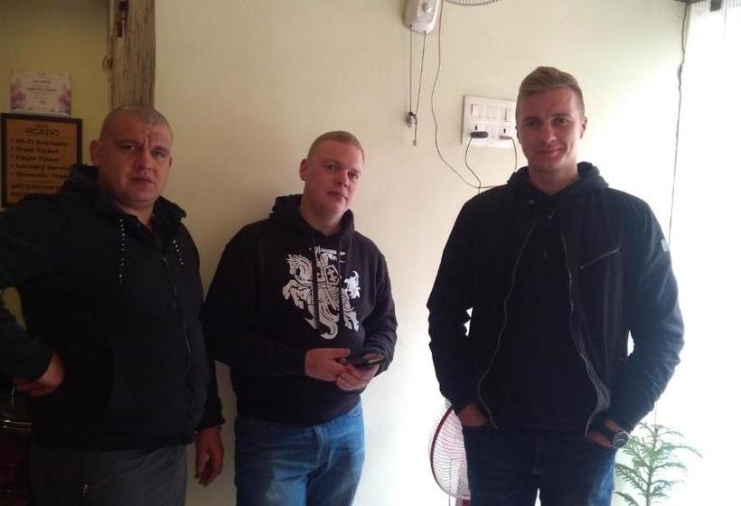 בית מלון כפרי Picasso Varanasi