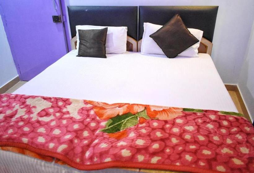 בית מלון כפרי Picasso Varanasi