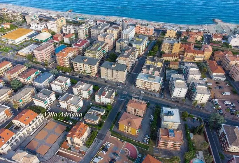 ホテル Villa Adriana