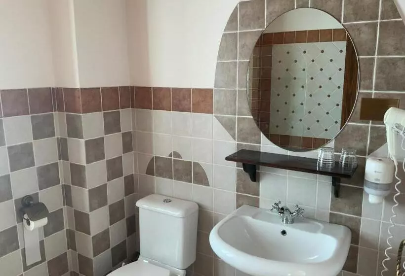 Hotelli Y Apartamentos Penarronda Playa