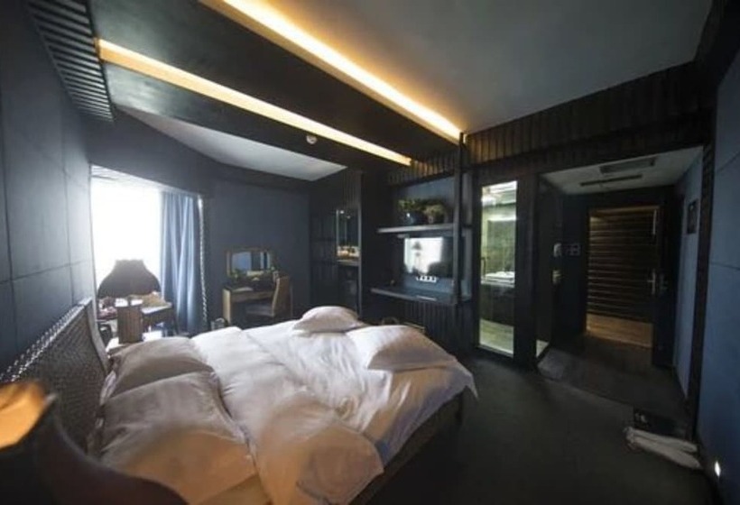 בית מלון כפרי Yema Silk Road Inn