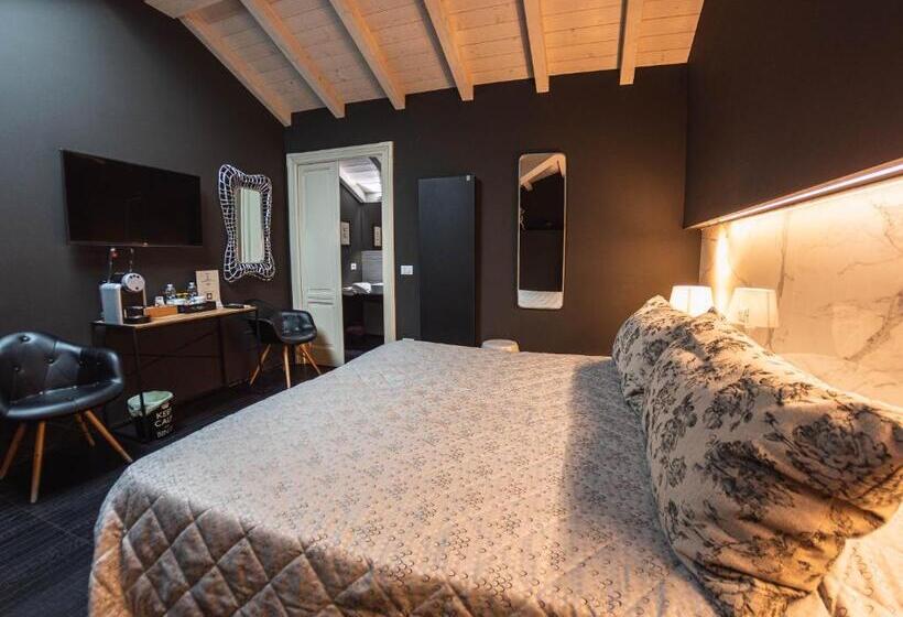 تختخواب و صبحانه Palazzo Gozzi Bed & Beauty