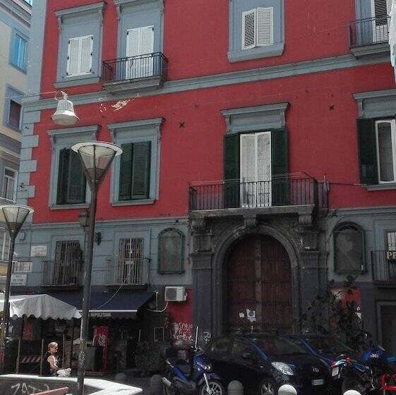 تختخواب و صبحانه Sotto Le Stelle Ai Decumani