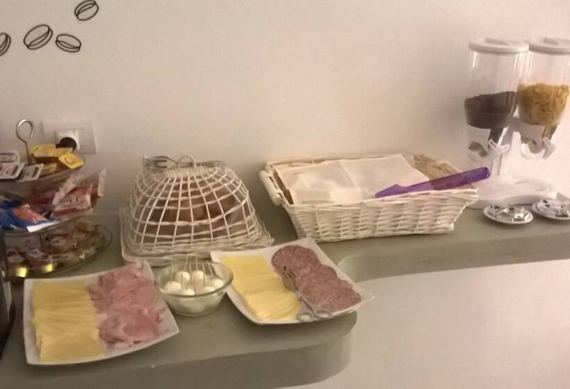 تختخواب و صبحانه Sotto Le Stelle Ai Decumani