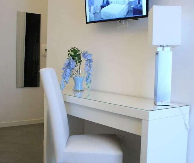 تختخواب و صبحانه Sotto Le Stelle Ai Decumani