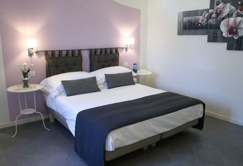 تختخواب و صبحانه Sotto Le Stelle Ai Decumani