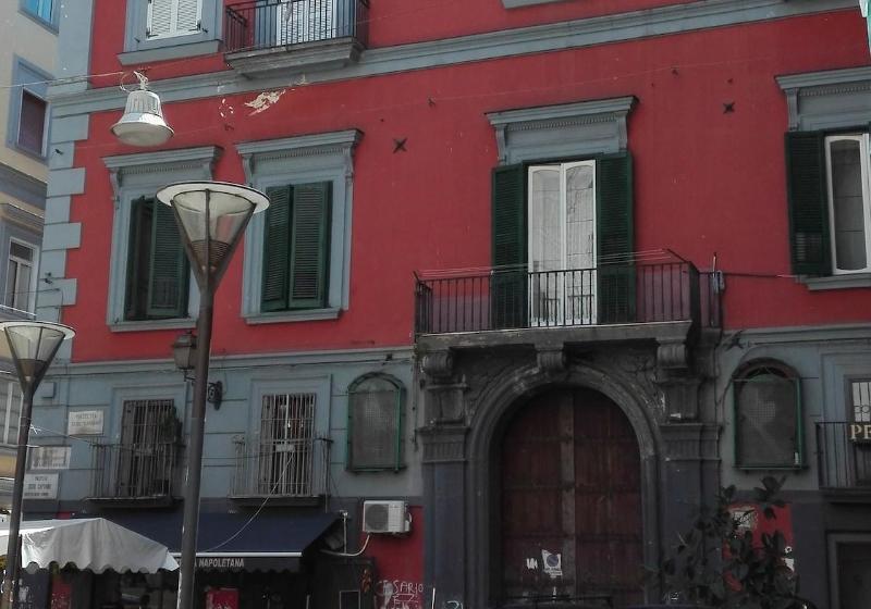 تختخواب و صبحانه Sotto Le Stelle Ai Decumani