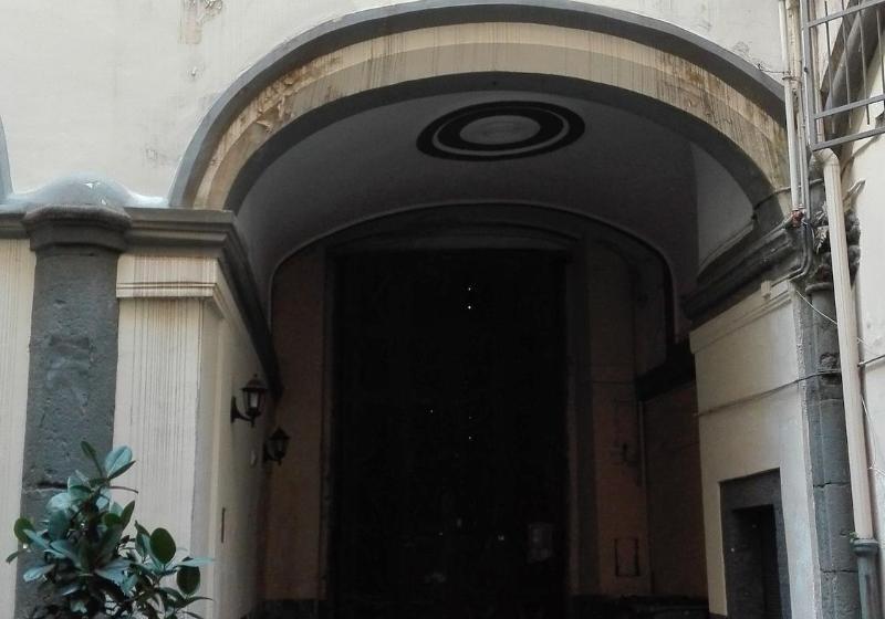 تختخواب و صبحانه Sotto Le Stelle Ai Decumani