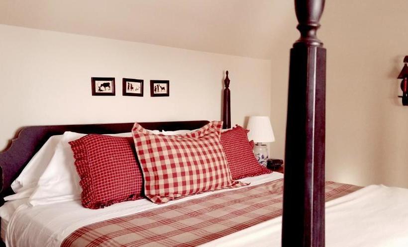 مبيت وإفطار Timbercliffe Cottage Inn