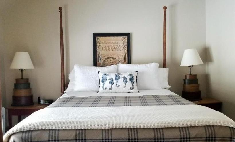 مبيت وإفطار Timbercliffe Cottage Inn