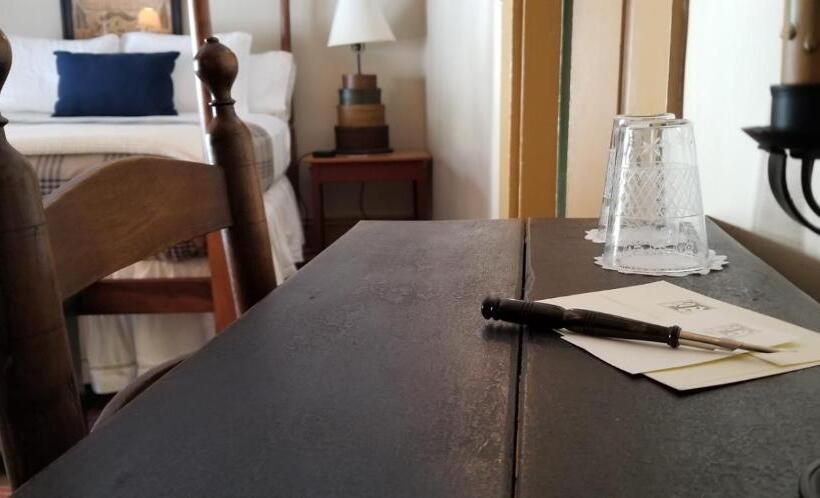 مبيت وإفطار Timbercliffe Cottage Inn