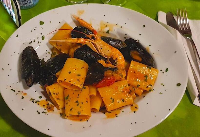 Szálloda Albergo Lido Diomedee