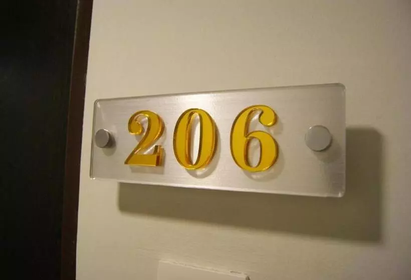 Hotel Double Happiness