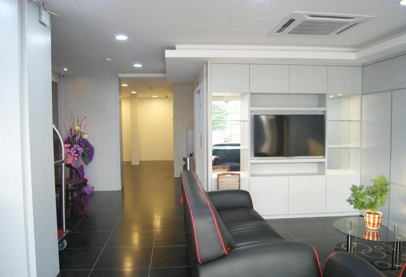 فندق Double Happiness