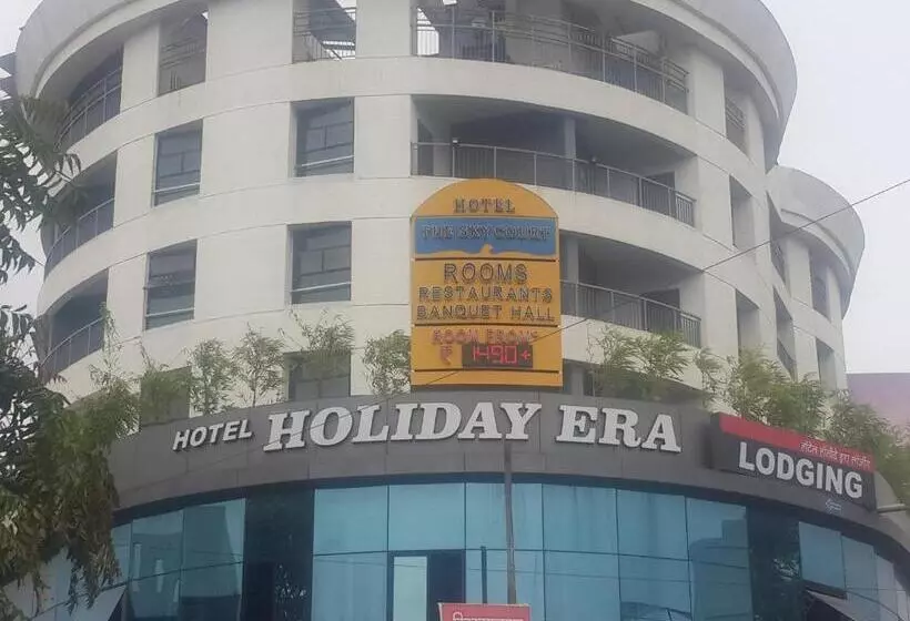 Hotelli Holiday Era