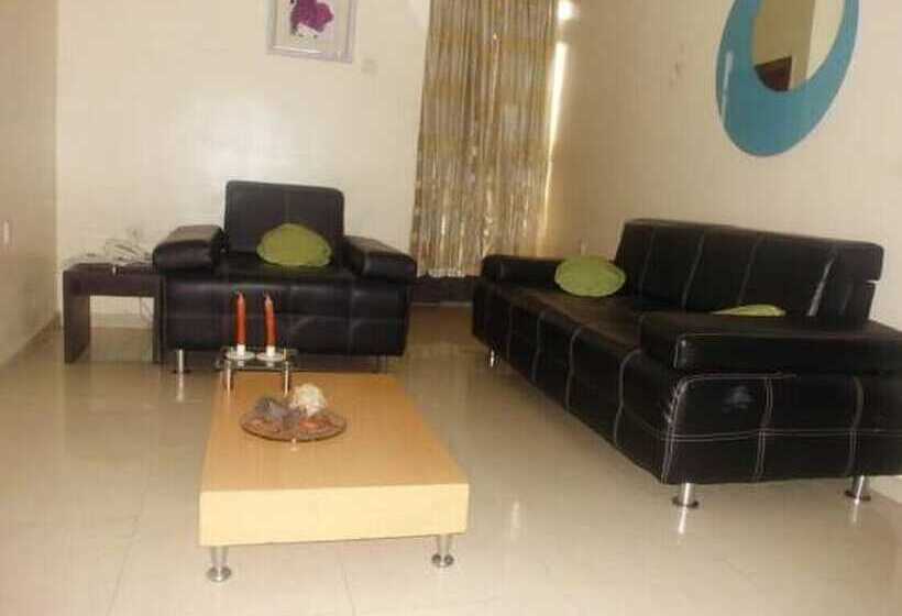 هتل Scholet Suites