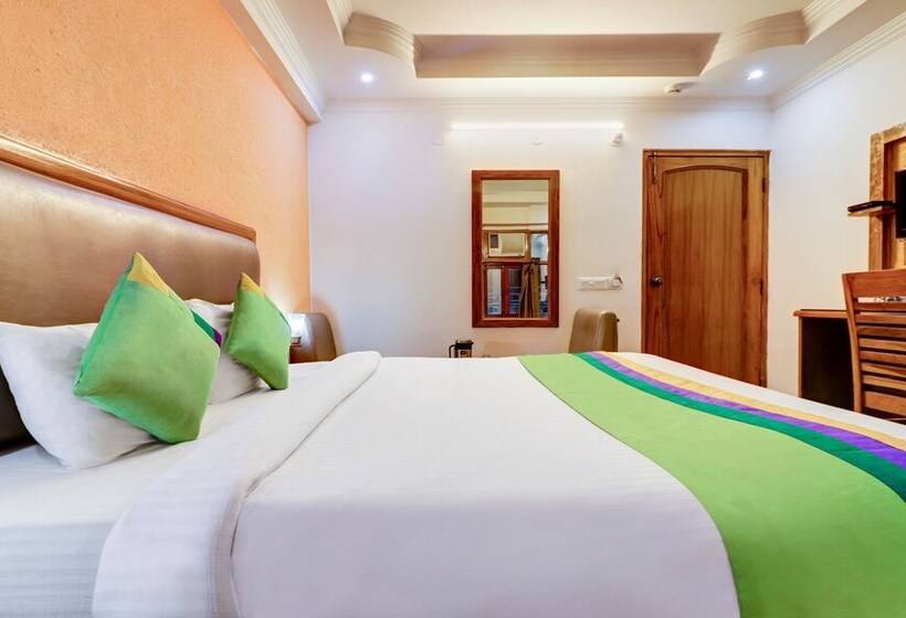 Hotel Treebo Calista, Patel Nagar