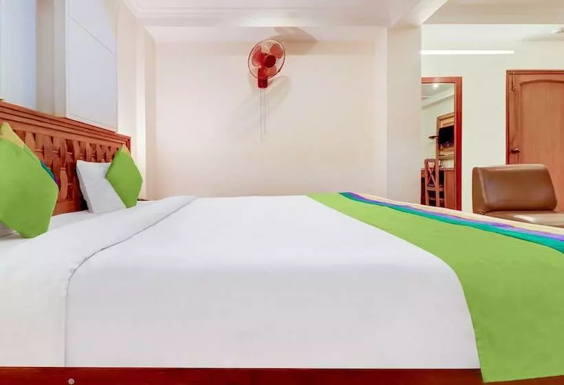 ホテル Treebo Calista, Patel Nagar