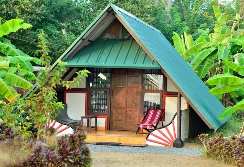 Kadaloram Beach Resort