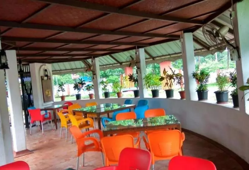 Kadaloram Beach Resort