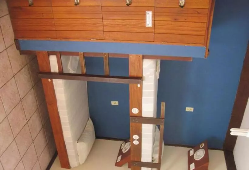 Maresias Hostel & Suites