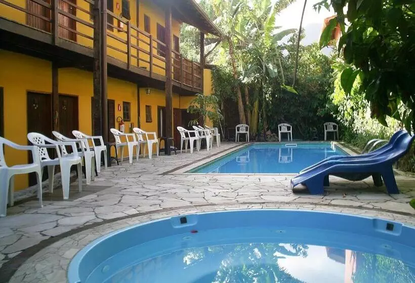 Maresias Hostel & Suites