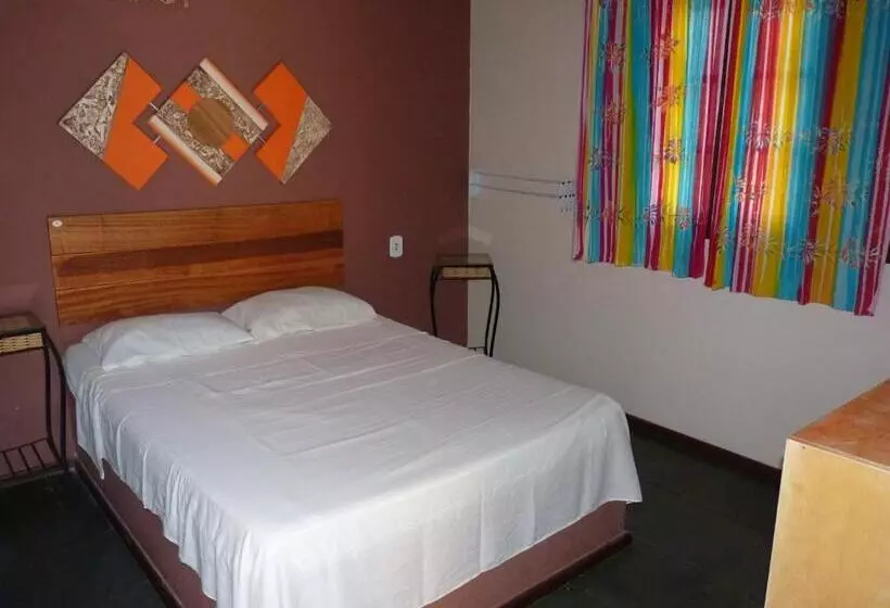 Maresias Hostel & Suites