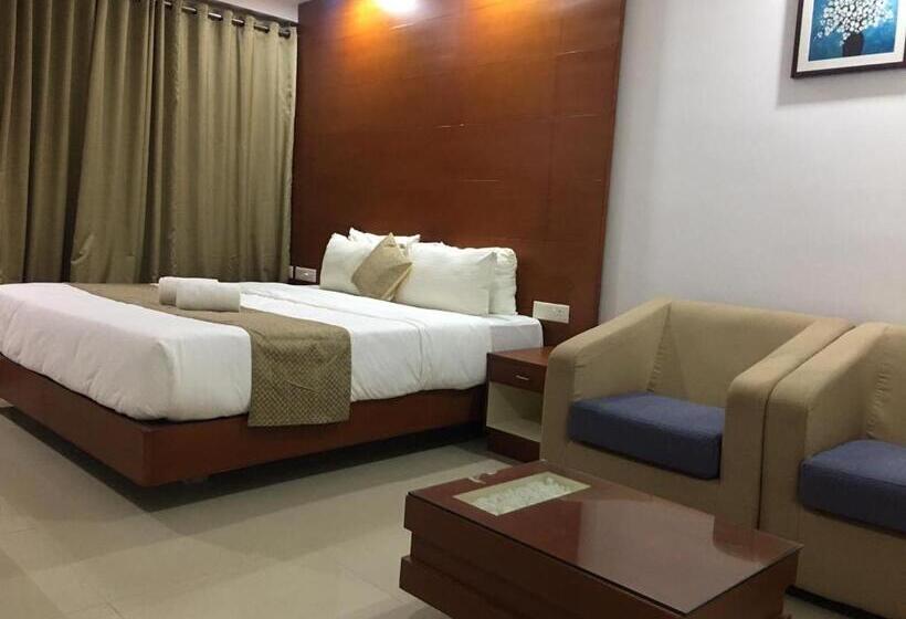 אתר נופש Nakshatra Emerald